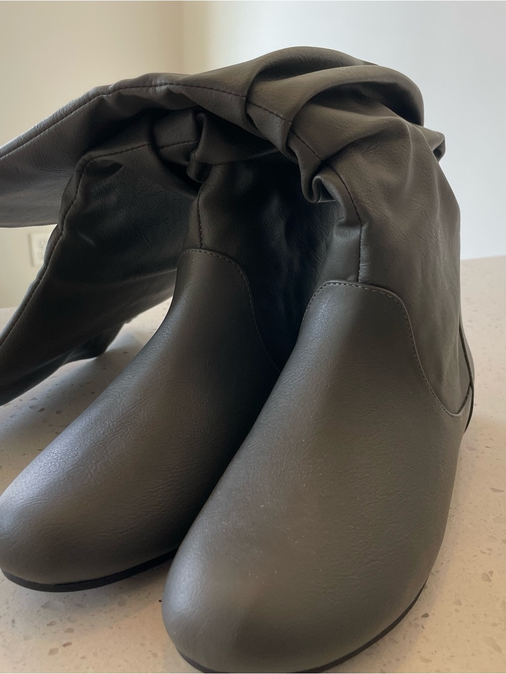 Women’s Gray Slouchy Knee-High Boots - Classic Style